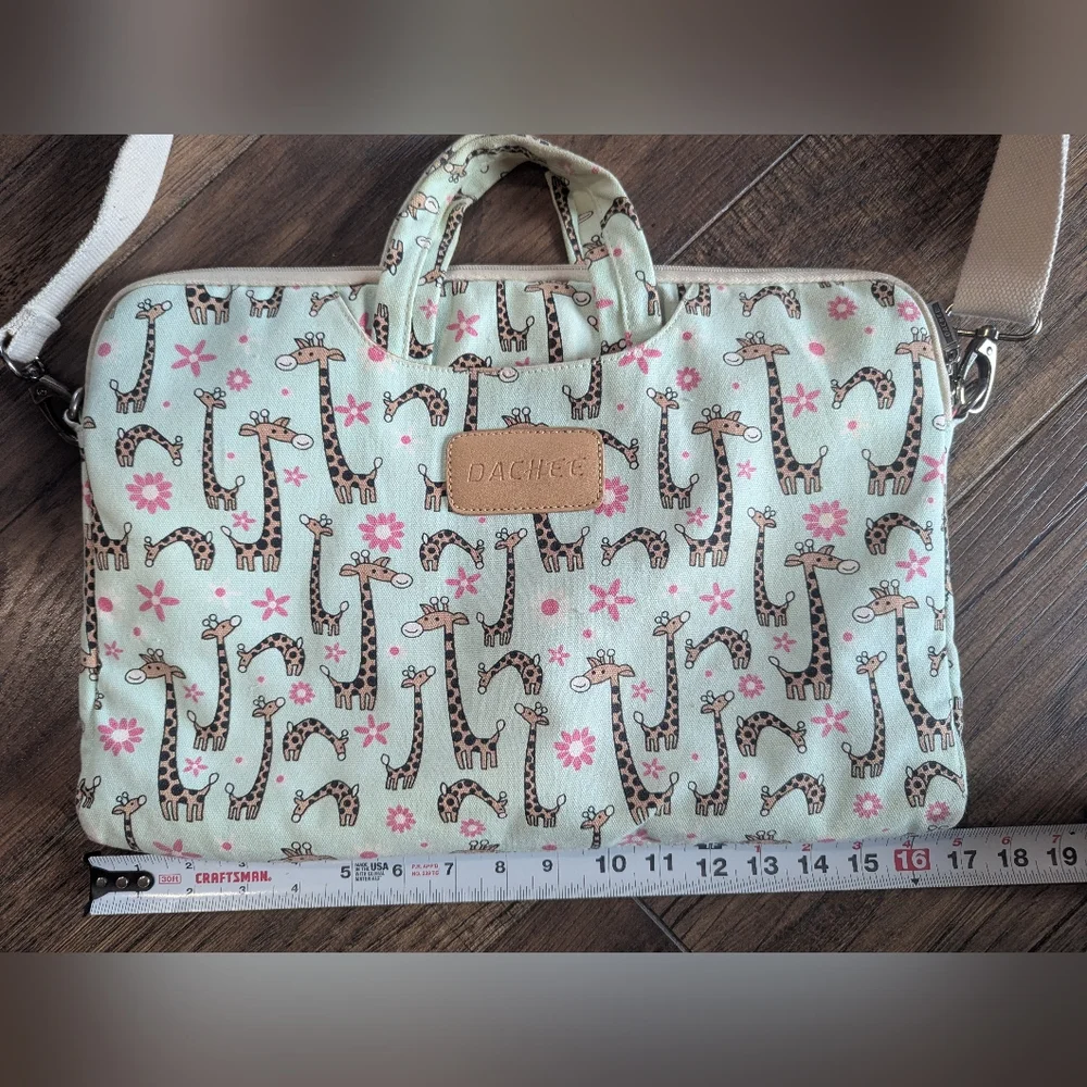 Dachee Multicolor Giraffe Print Laptop Bag - Pockets & Adjustable Shoulder Strap